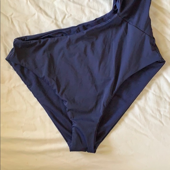 Rebecca Virtue size Large - Picture 3 of 8